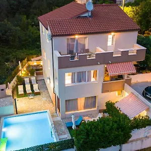 Apartment Bruno's Poolside - Near, Trogir